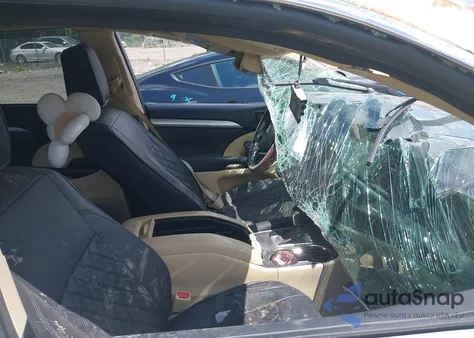 2018 Toyota Highlander Le Plus from USA, damaged, VIN 5TDZZRFH4JS288022